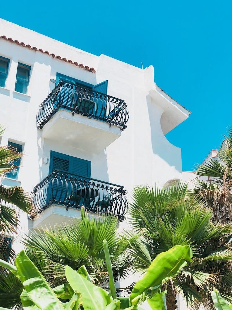 Baia Degli Dei Apartment จีอาร์ดีนี นักซอส ภายนอก รูปภาพ