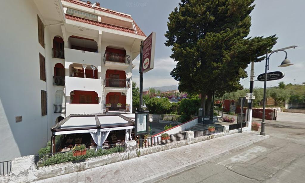 Baia Degli Dei Apartment จีอาร์ดีนี นักซอส ภายนอก รูปภาพ